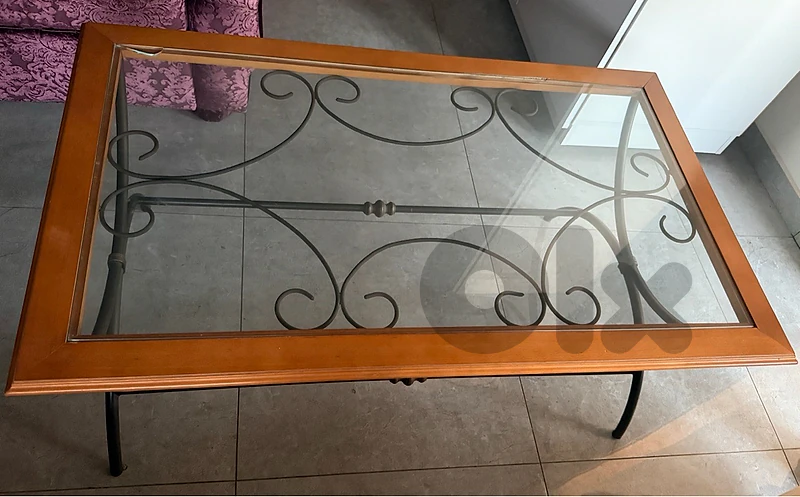 center table metal, wood & glass  طاولة حديد صب ديكور مع خشب وزجاج