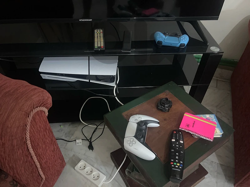 ps5 slim 1tb disk 2 controller 2 games