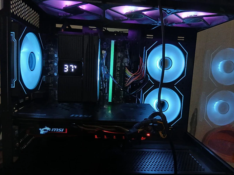 case gaming gen 13