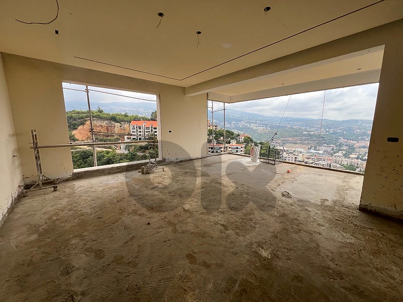 Apartment 230 sqm + 200 sqm roof for sale in baabda