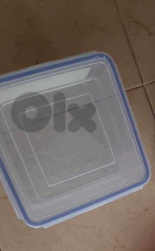 Tupperware ٥ قطع بلاستيك شروة