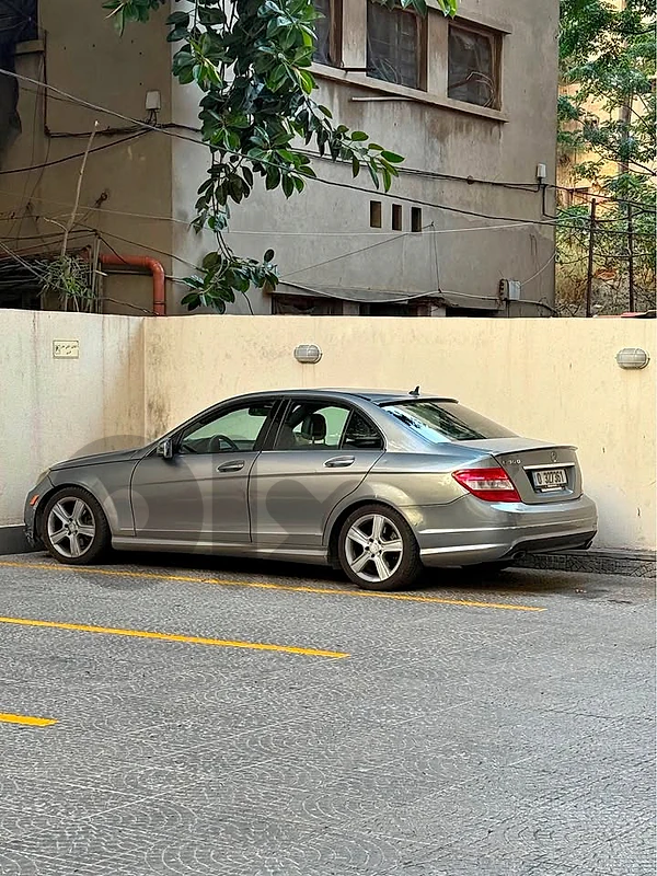Mercedes c300 	2010