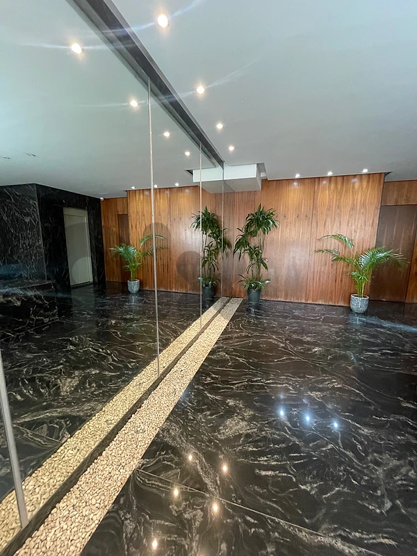 Apartment for Sale in Ras El Nabaa شقة للبيع في منطقة رأس النبع