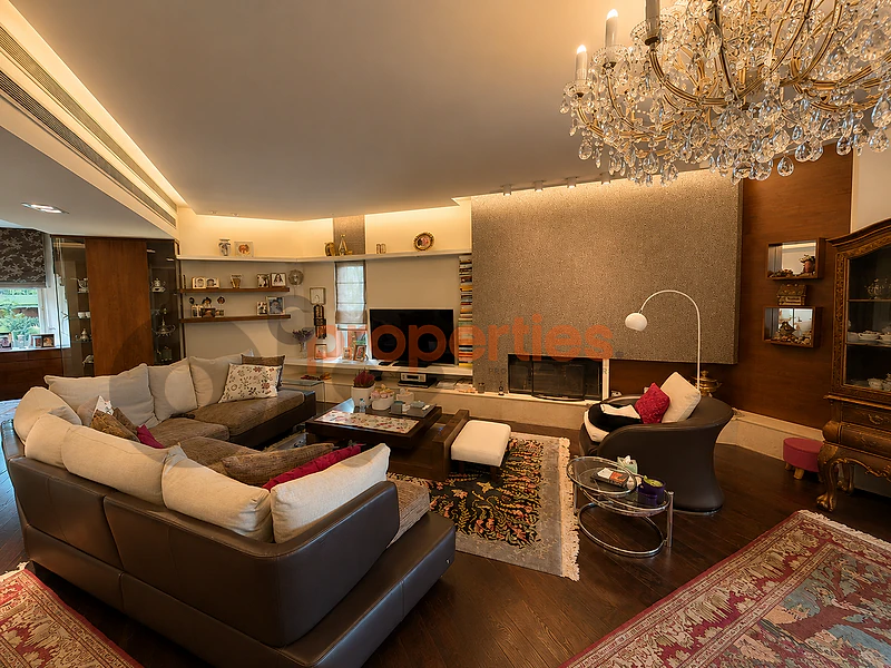 Apartment for Sale in Hazmieh CPMK239 شقة للبيع في الحازمية