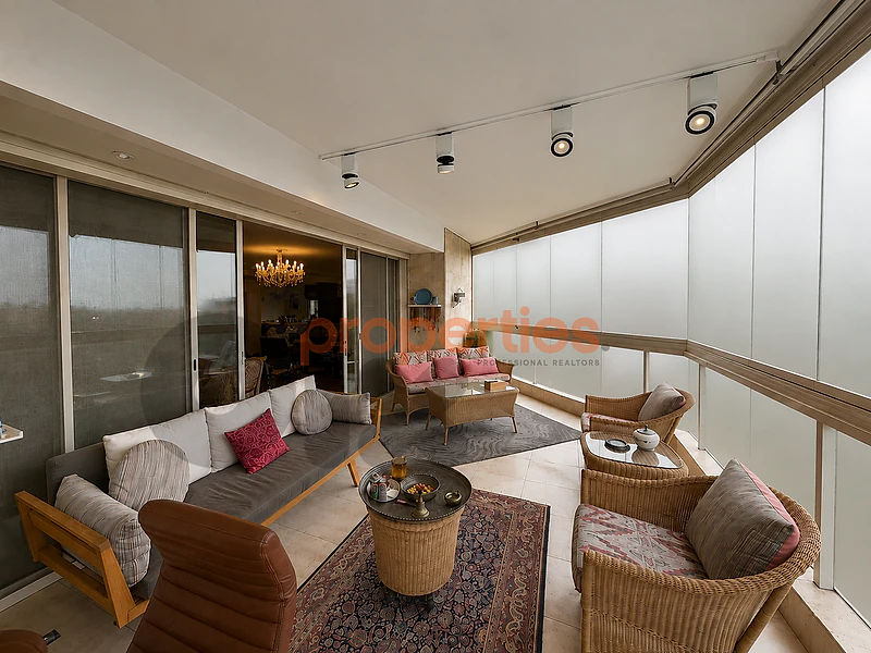 Apartment for Sale in Hazmieh CPMK239 شقة للبيع في الحازمية