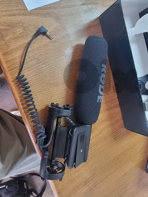 RODE: Videomic Directional video condenser microphone