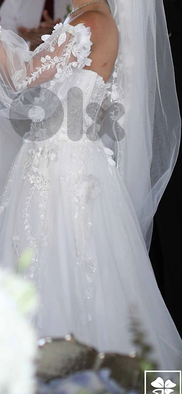 wedding dress