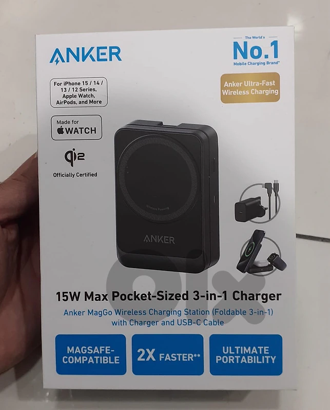 Anker MagGo 15w Wireless Charging Station (Foldable 3-in-1)