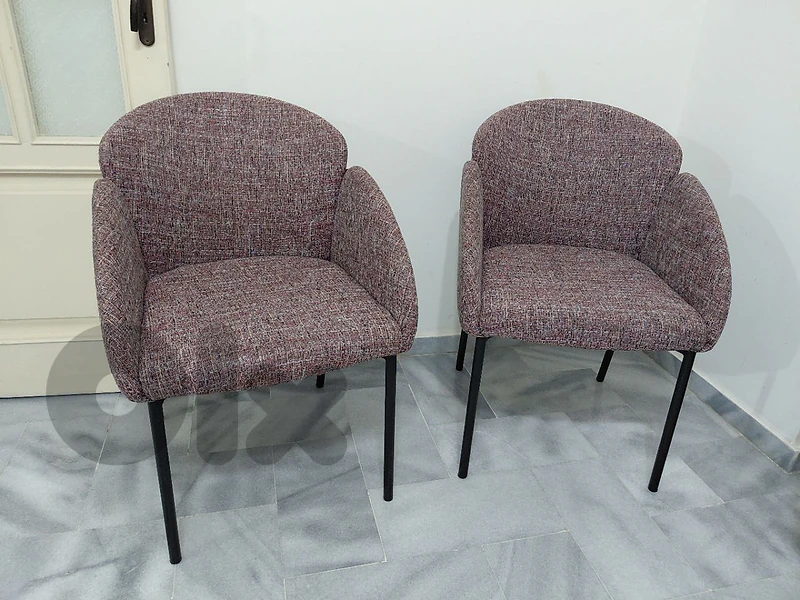 2 chairs made in italy