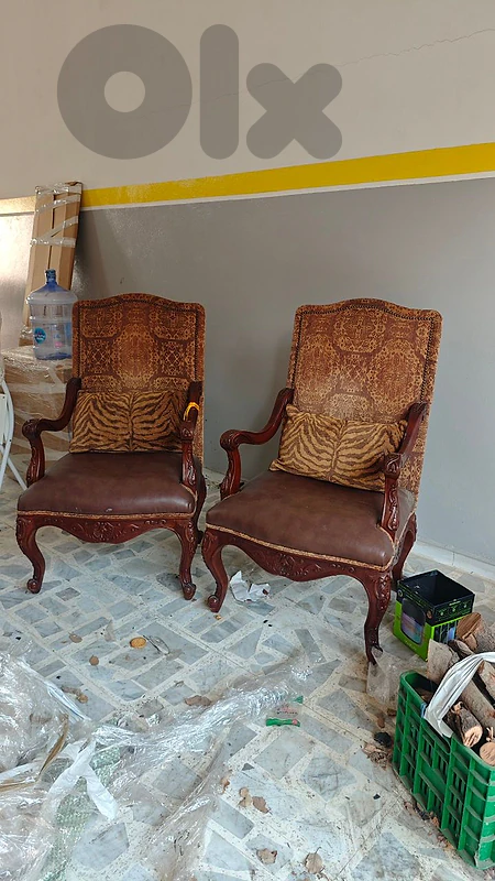 salon chairs