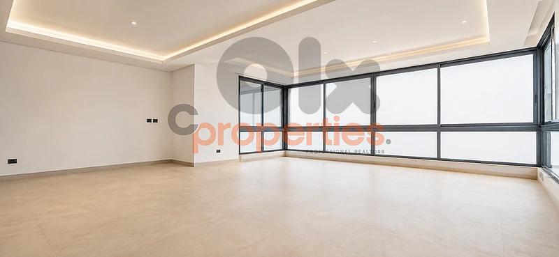 Apartment For Sale in Mar Elias شقة للبيع في مار الياس CPBHN65