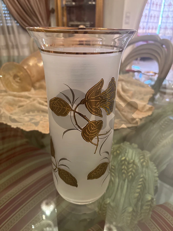 hand artisanal vase