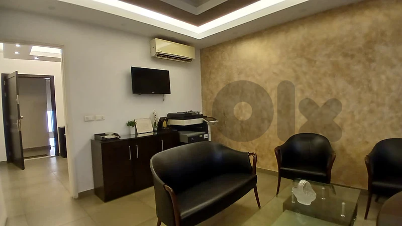Office for Rent in Aicha Bakkarمكتب للإيجار في عائشة بكار