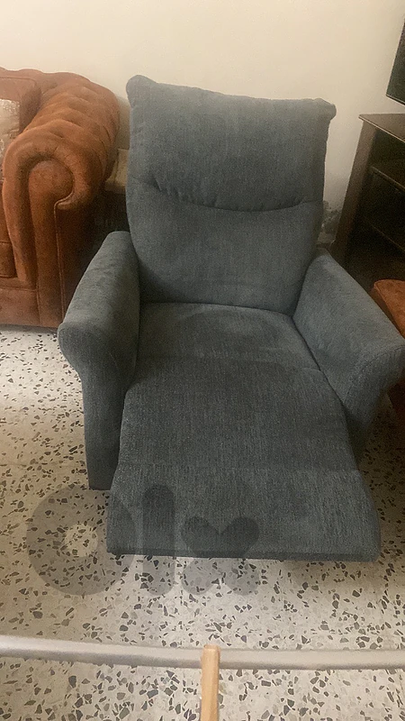 Recliner Chair – Like New – Used Less Than 1 Mont