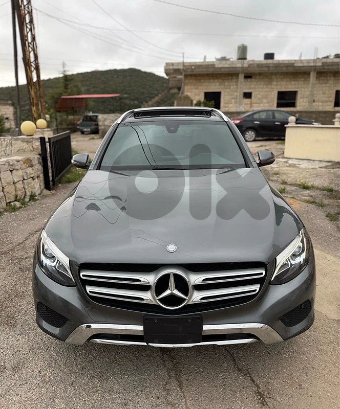 GLC 300 2018 ! 4matic ! Clean Carfax ! Full Zaweyed ! Special Price ! GLC 300 2018 ! 4matic ! Clean Carfax ! Full Zaweyed ! Special Price !