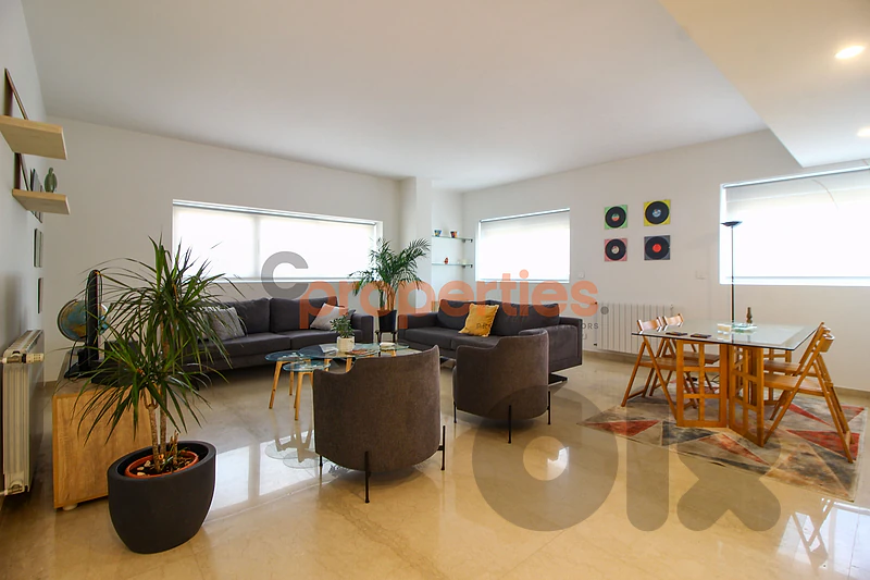Apartment For Sale in Achrafieh I شقة للبيع في الأشرفية CPBHD09
