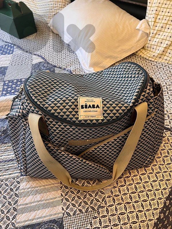 Sac à langer Béaba complet avec tapis à langer