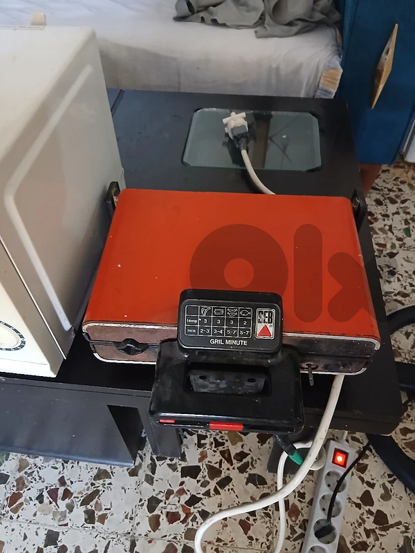 غاز مع فرن ومكنسة كهربا ومايكرويف وساب للساندويش كلهم بس ب100 دولار
