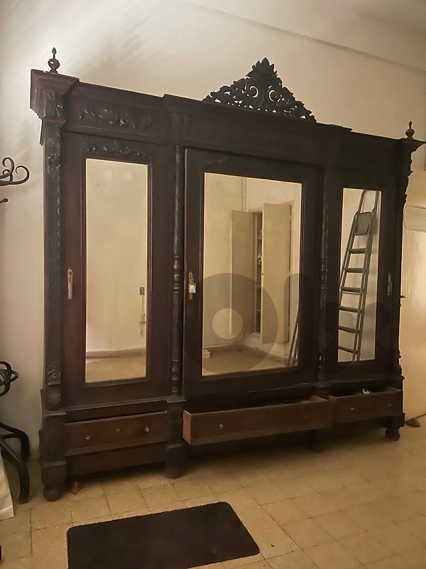 RARE 200-Year-Old Antique Hand-Carved Triple Mirror – Exceptional