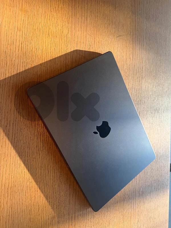 MacBook Pro 14 M3 Pro 12-Core / 18GB / 1TB / 99% Battery