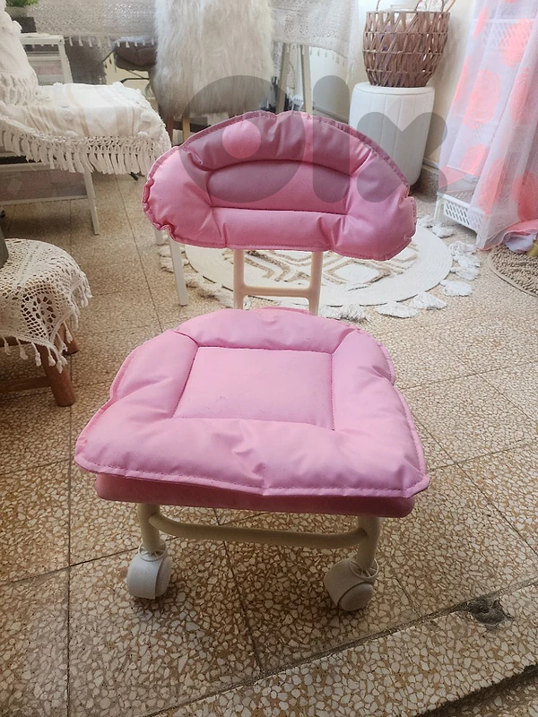 Pink Chair can be used for kids or for pedicure