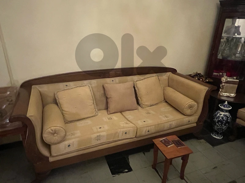 صالون كامل – 4 كنبات وطاولة وسط