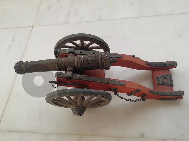 مدفع اوروبي