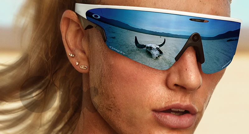 Oakley Meta Vanguard glasses AI