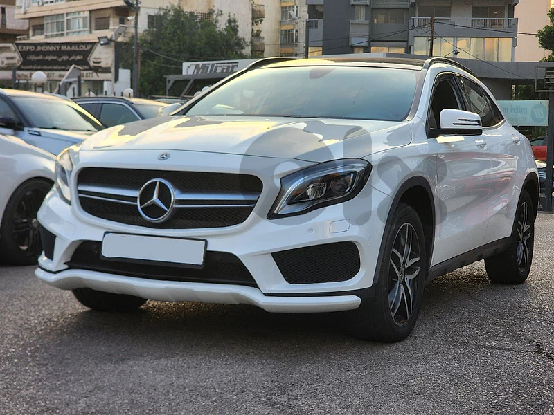 2018 Mercedes GLA 250 4Matic AMG-Line Exclusive Package