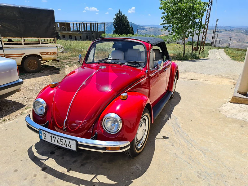 Volkswagen Beetle 1970 (classic car)