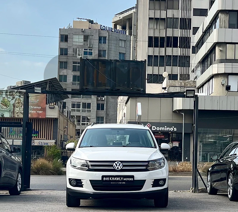 Volkswagen Tiguan 2.0T 1 owner!! Very clean