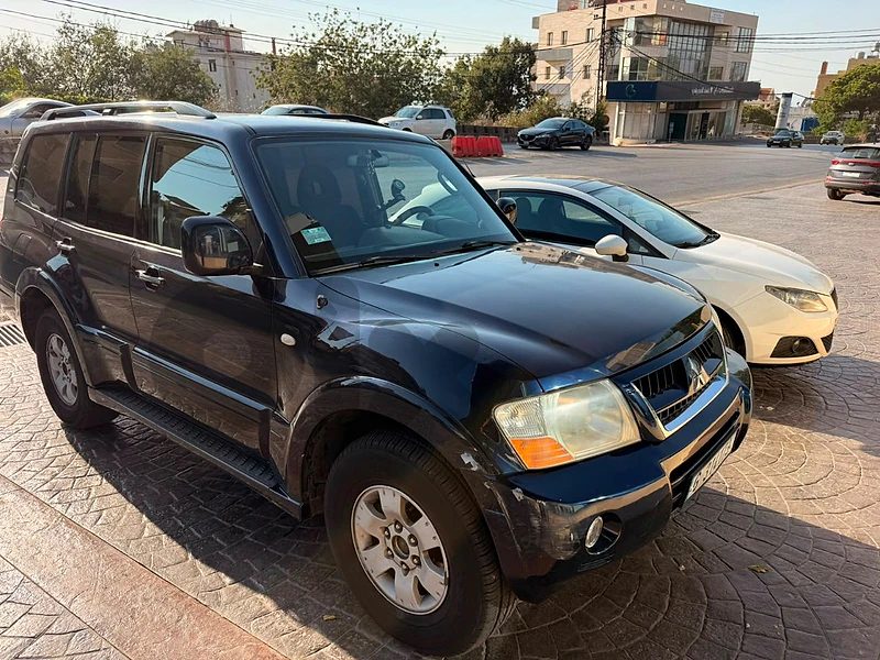 Mitsubishi Pajero 2005