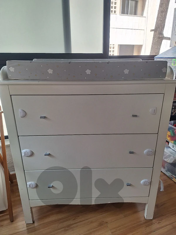 baby dresser/changer