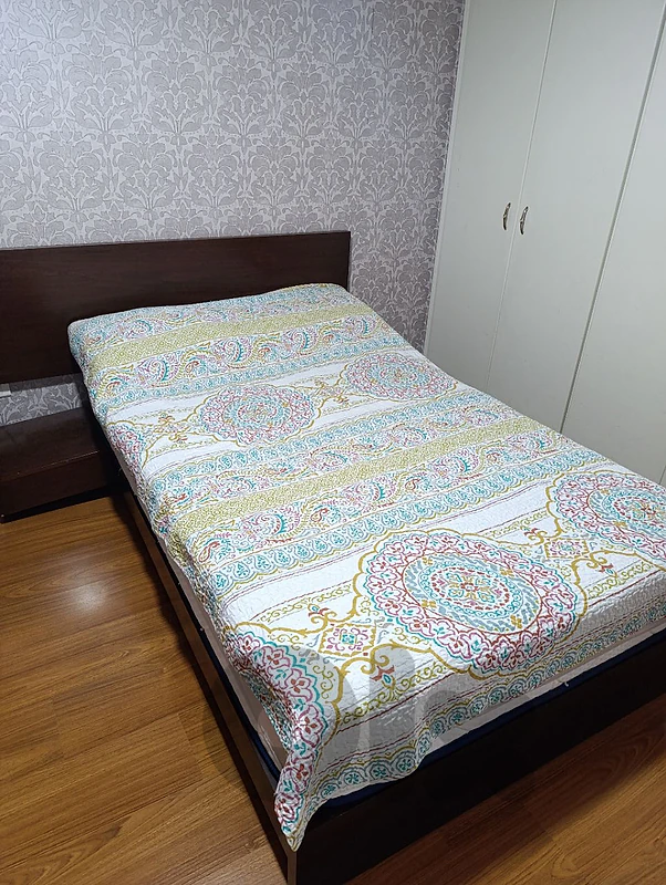 bed 120 x 200 cm