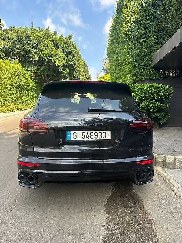 Porsche Cayenne 2016 GTS
