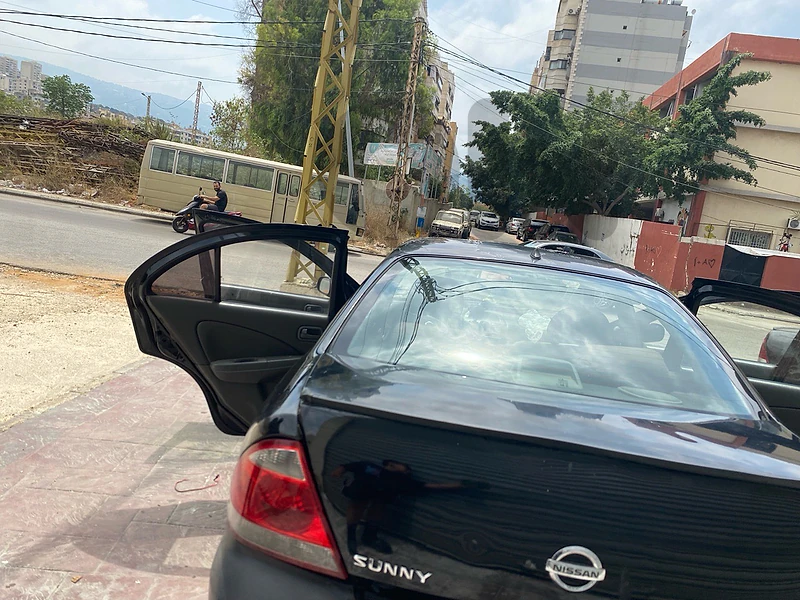 Nissan Sunny 2010