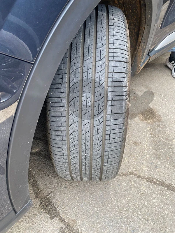 Tires size 
235 / 55/ 18