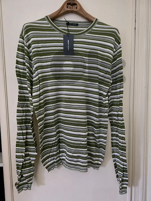 sweater size medium
