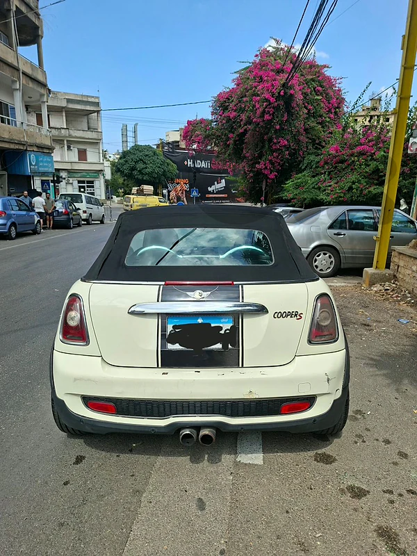 MINI Cooper S 2009 sedan