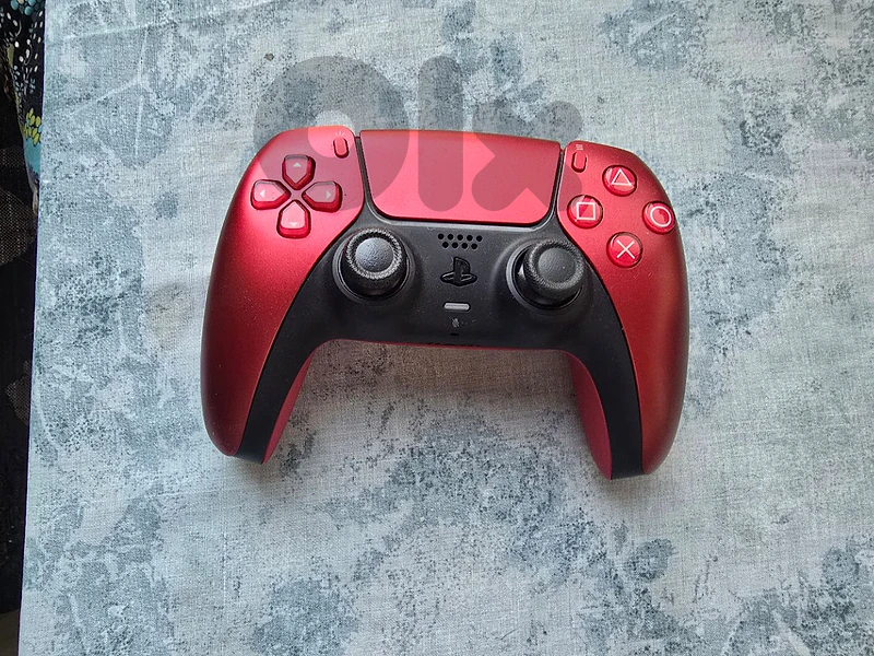 PS5 controller red