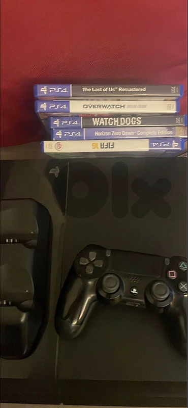 ps4 sealed with 5 games and original controller