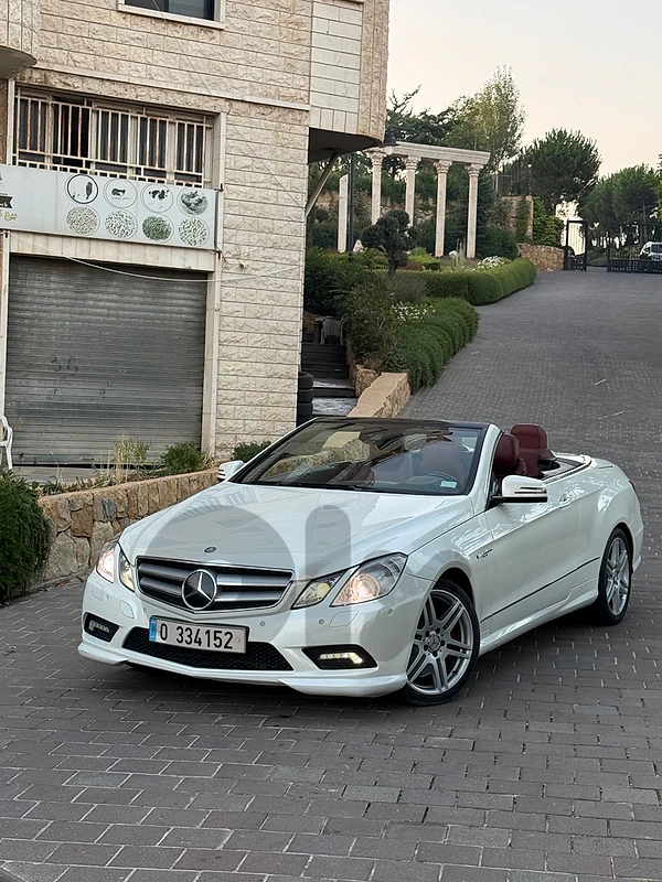 Mercedes-Benz E-Class 2010 (500 v8) super clean car like new