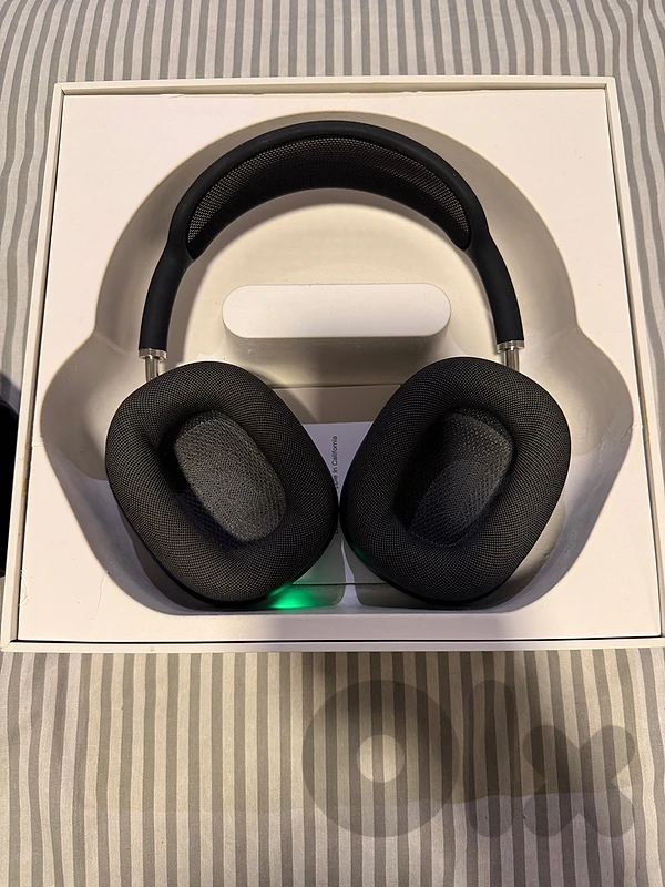 Airpods Max Black for Sale