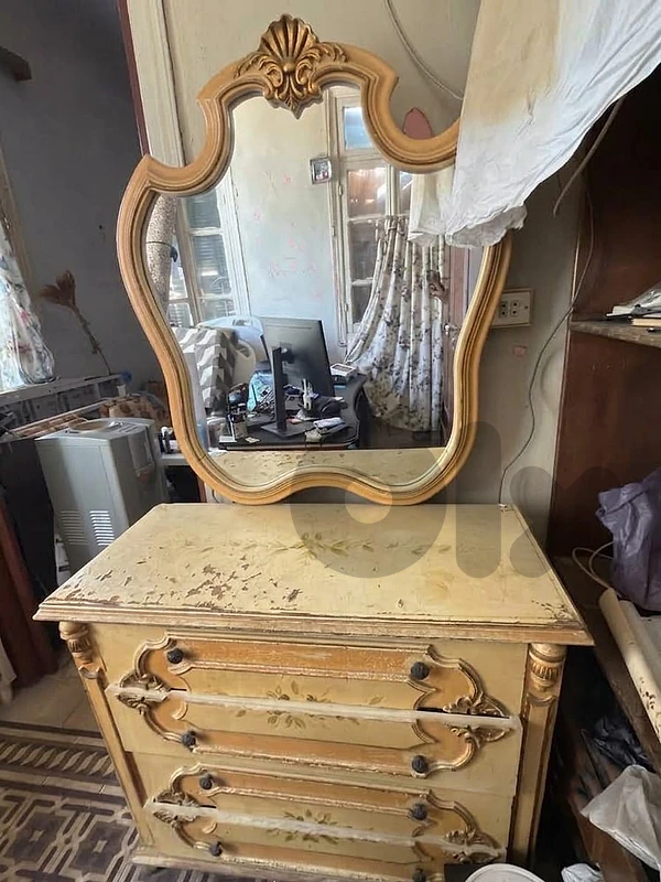 4 door closet