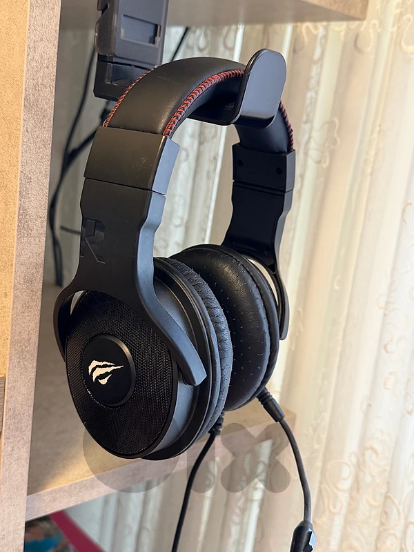 Headphone