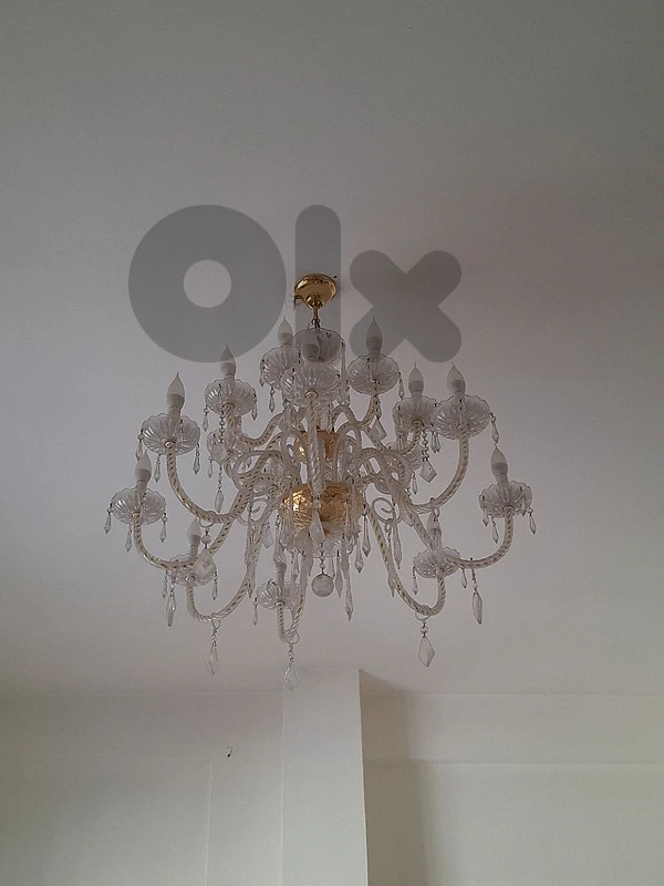 chandeliers to be sold due to travel