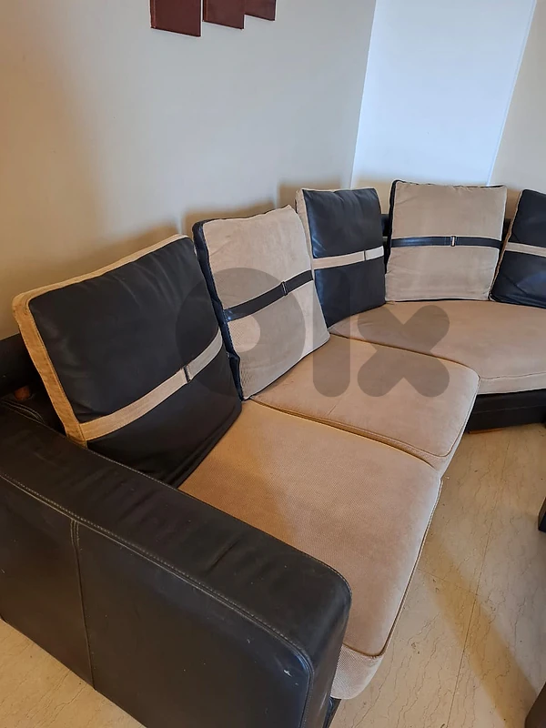 L corner with center table