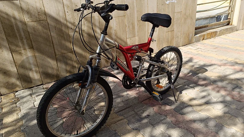 بسكليت للبيع  besclet la el be3 .