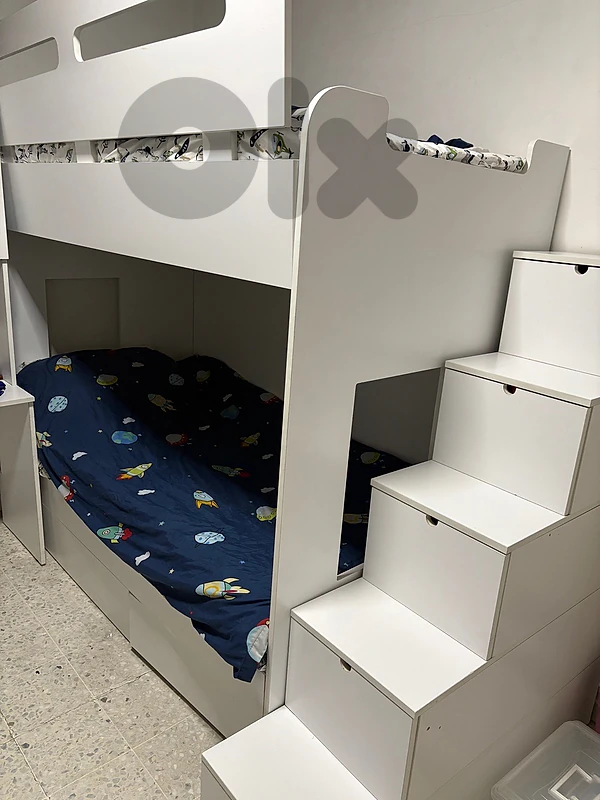 bunker bed with storage stair