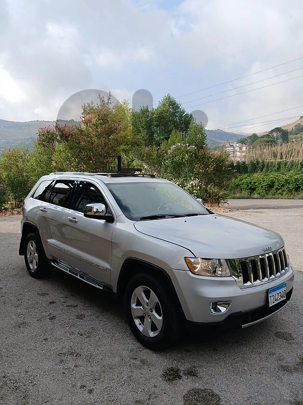 Jeep Grand Cherokee 2011 v6